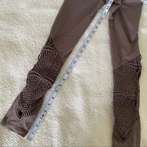 Carbon38 KNOTWORK leggings